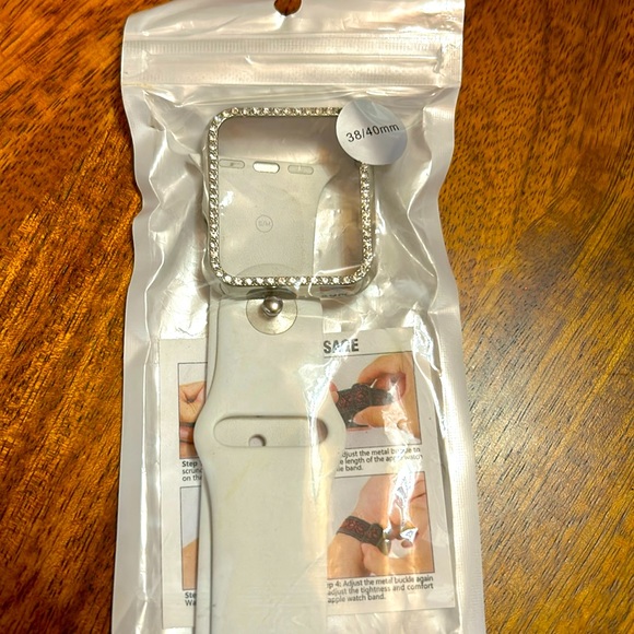 FASHION 💎 2 Piece design Apple watch Band and Face frame ( NEW )🆕 SET🎁🎉 - Picture 2 of 6
